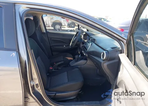 2024 Nissan Versa 1.6 S z USA, uszkodzony, nr VIN 3N1CN8DV8RL902076